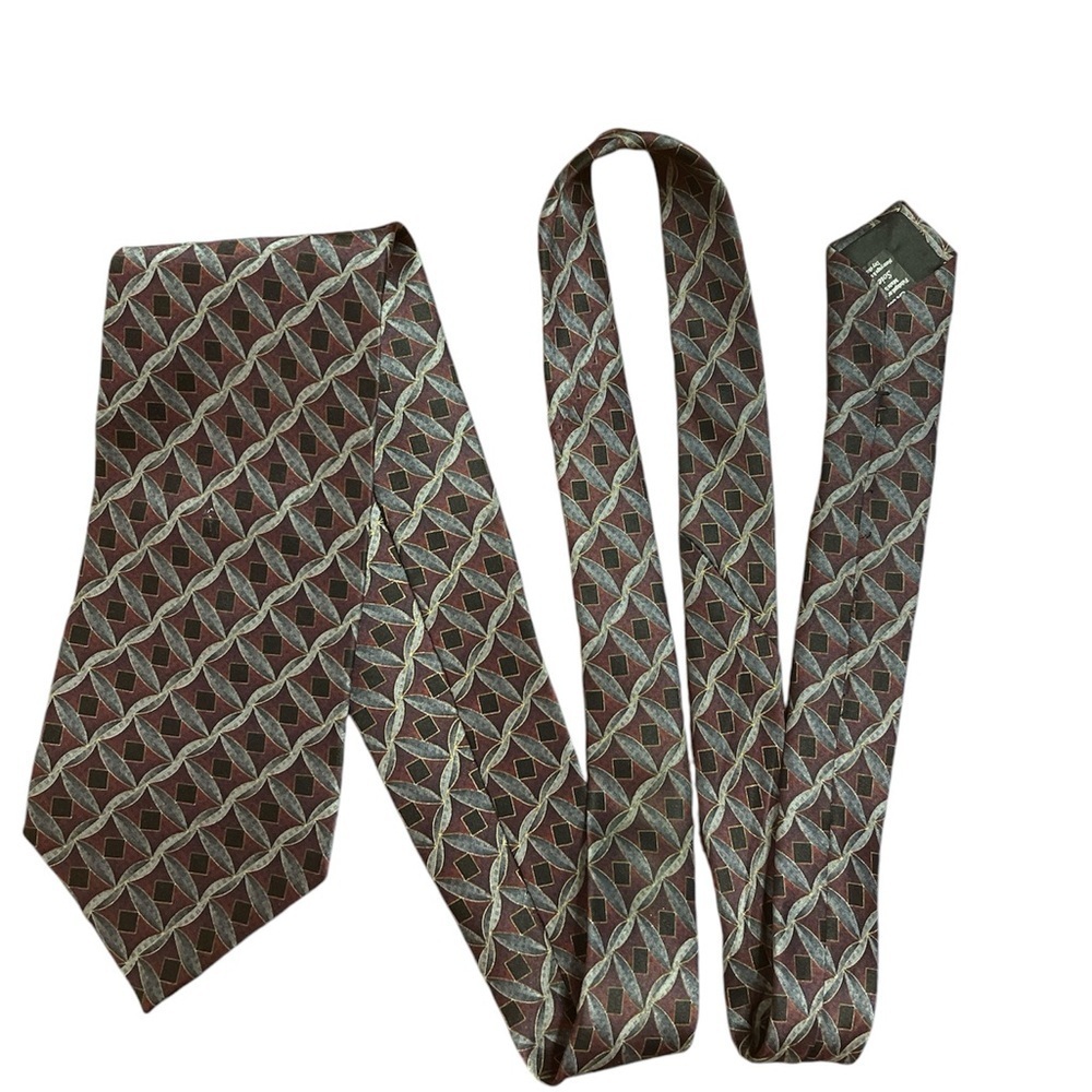Profilo Classics 100% Silk Geometric Tie – 58” x 4”
(3/$25)